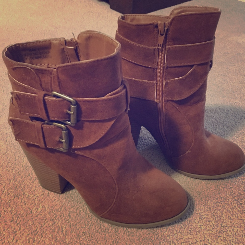 Chase & Chloe Booties